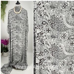 Black/White Paisley Floral SARONG Pareo Lavalava Beach Wrap Skirt Summer Scarf